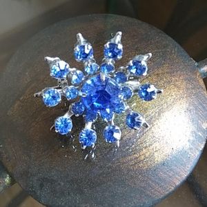 Snowflake Shaped Pin Medium Blue